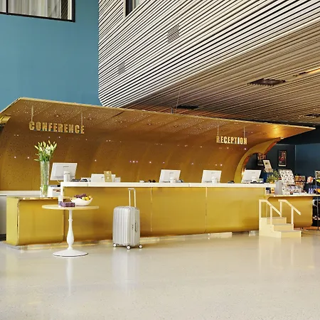 斯堪福尼布酒店 4* 福尼布